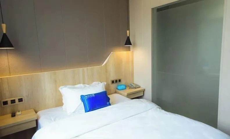 Pebble Motel Cloud Hotel (Chaohu Wanda Plaza)