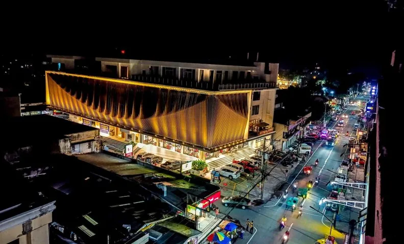 Downtown District Hotel