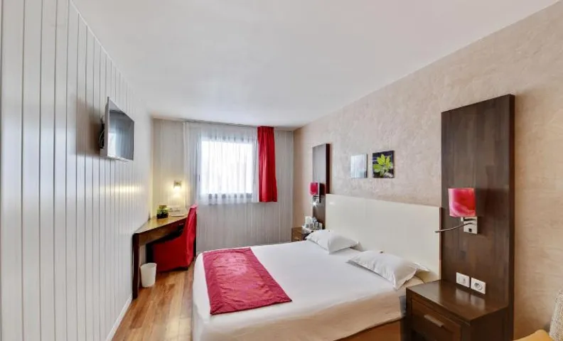 HOTEL RESTAURANT PARIS PACIFIC PARIS-VILLEJUIF- PRES DU METRO L'HAY LES ROSES LIGNE 14 - Direct PARI