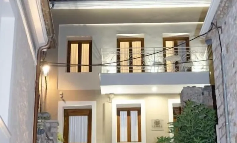 Leone Suites