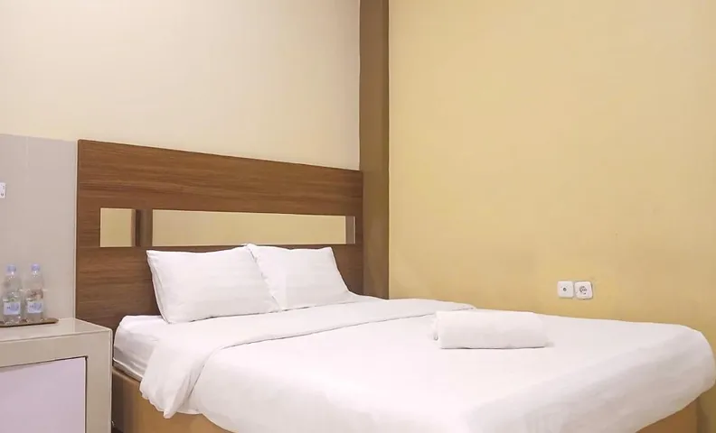 Shabrina Homestay Syariah Terminal Tirtonadi Solo RedPartner