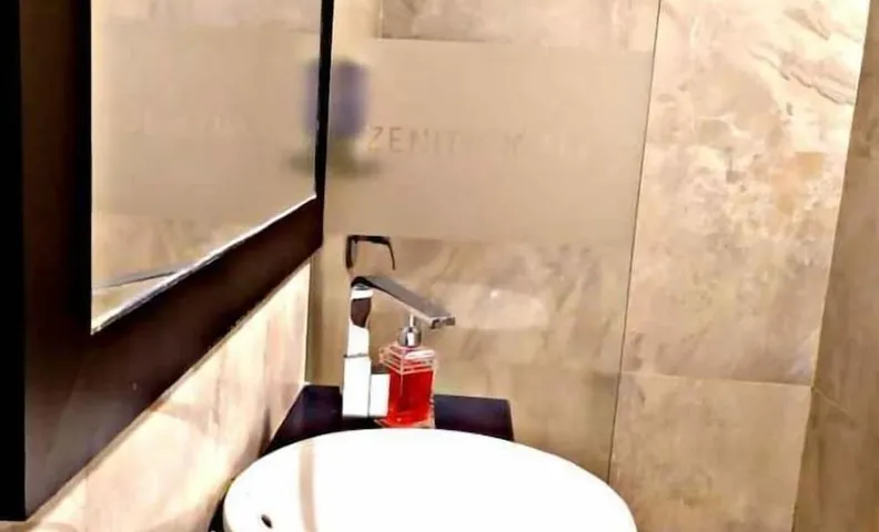 Zenith Hotel