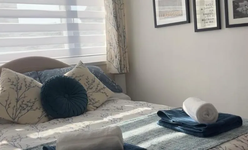 Olive Mae - Cosy Room with private en-suite bathroom