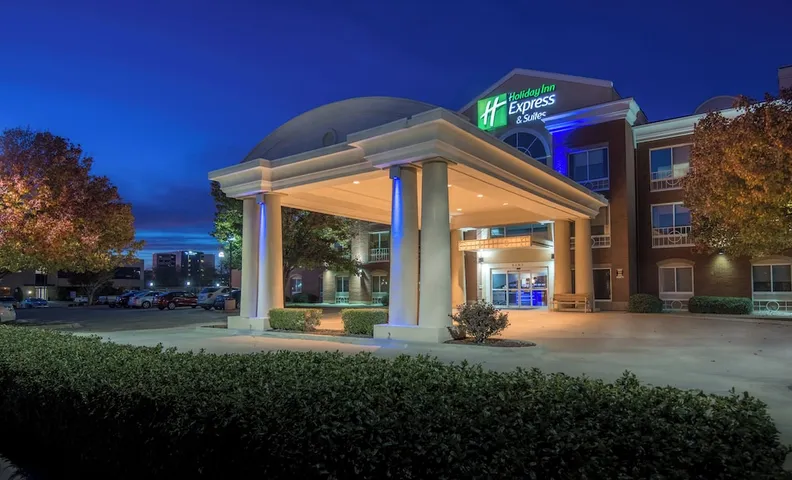 홀리데이 인 익스프레스 & 스위트 플라노 웨스트 - 프리스코 바이 IHG