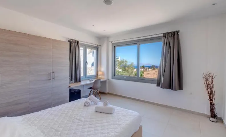 Chrysonisos Suites with Sunset & Seaviews near Kini