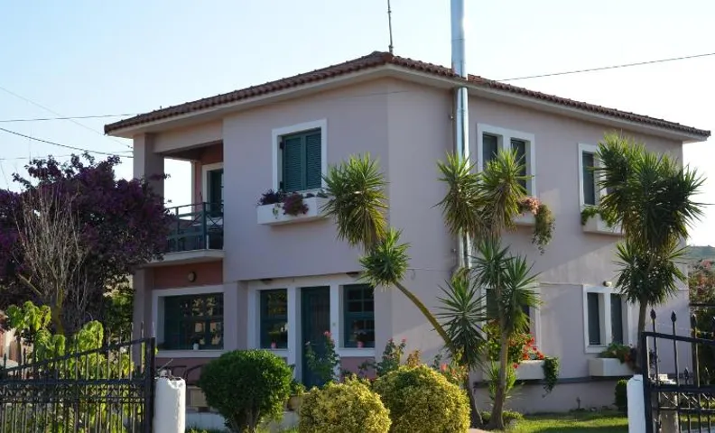 Rena's House