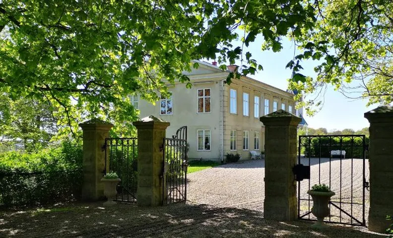 Hoby Gård B&B