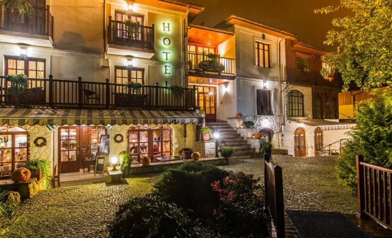 Hotel Dwa Ksiezyce
