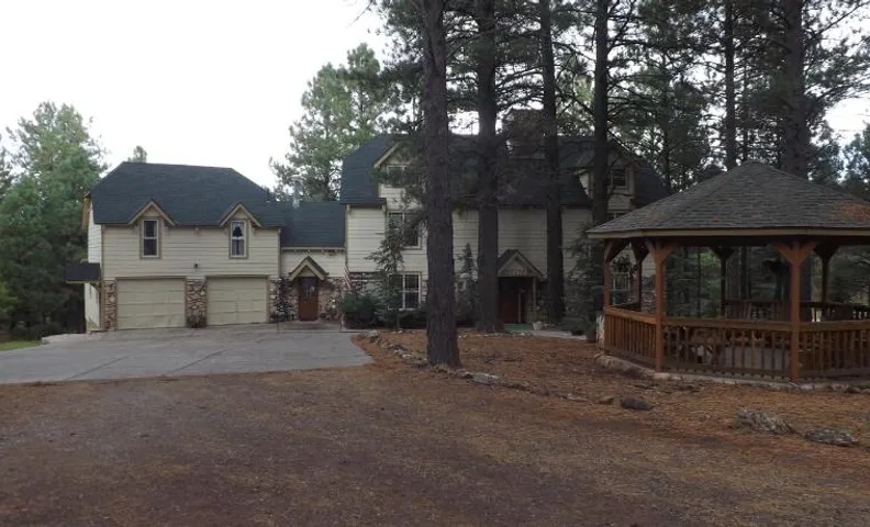 Arizona Mountain Inn & Cabins
