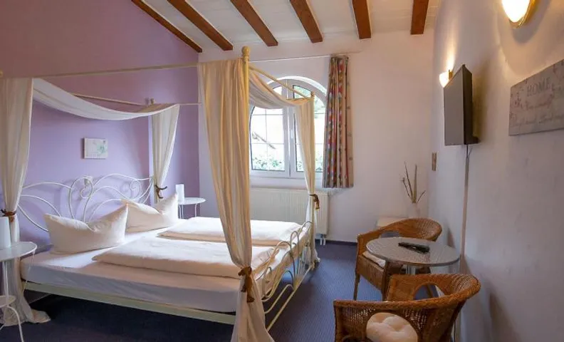 Hotel Schlosshof Dolgesheim