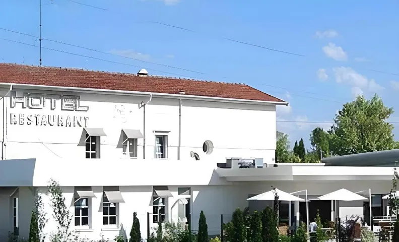 Logis Hotel Relais de Vincey