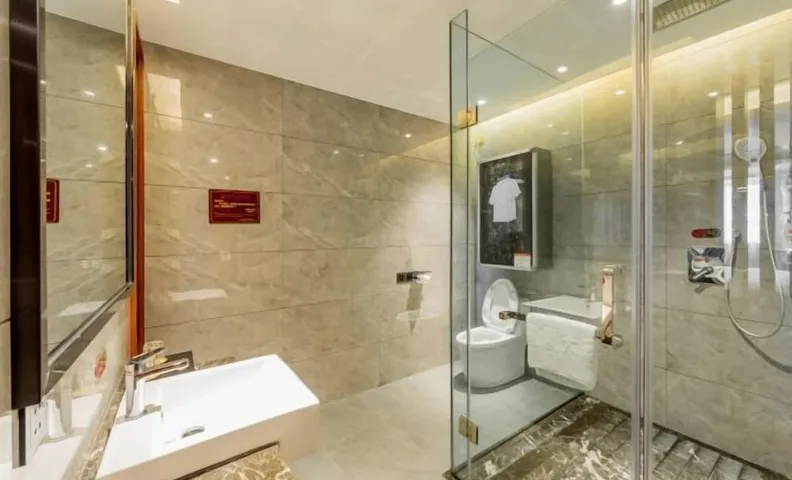 Gold Phoenix Hotel