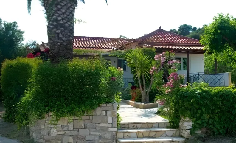 Peroulia Beach Houses