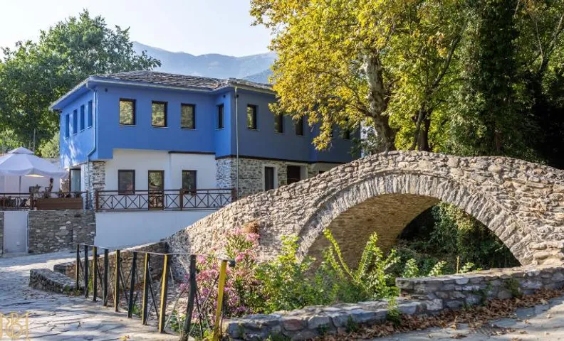 Moustheni Blue Guest House