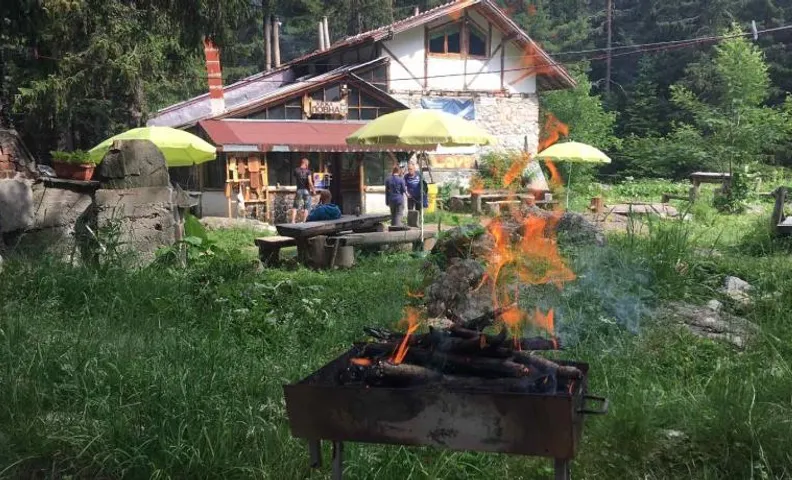 Хижа Ловна в Рила