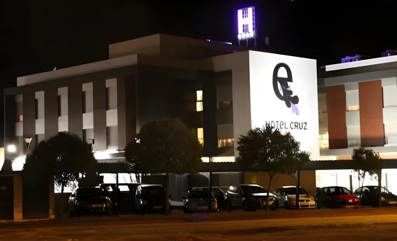 Escuderos Hotel Cruz