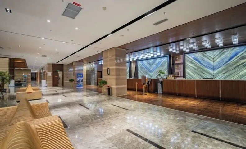 Zhaojun Mountain Villa (Xingshan High-speed Railway Station)