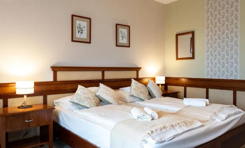 Hotel Kardosfa