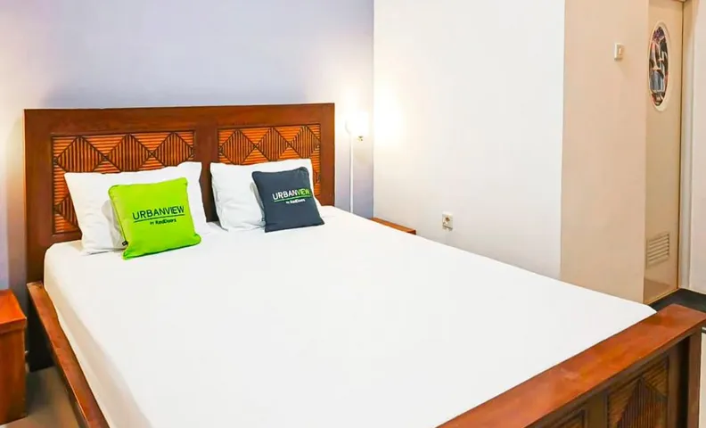 Urbanview Earlyta Inn Syariah Near Stasiun Tegal