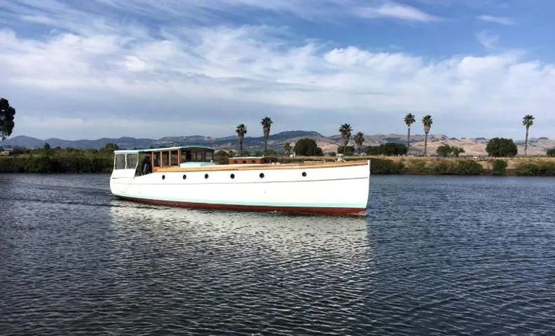 Fabulous Yacht Rental for a Unique Glamping Getaway in Bay Area, California