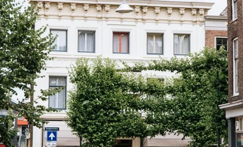Stadshotel Steegoversloot