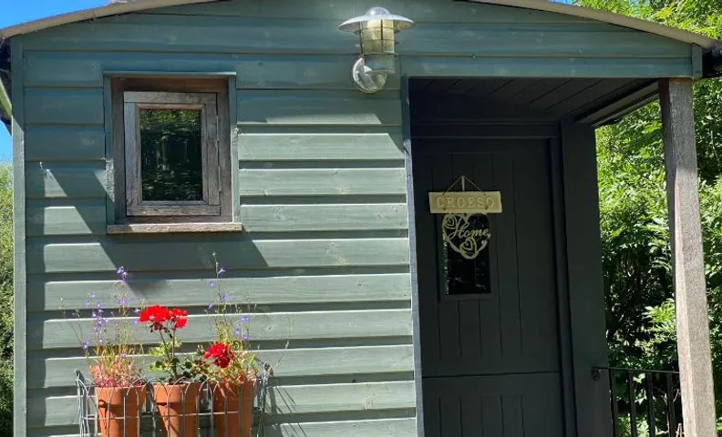 Shepherds Hut at Rhyd y Galen