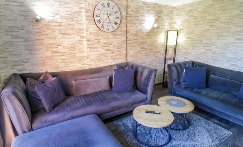 7 Waverton Mews
