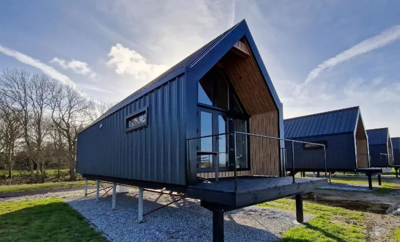 Wad & Loft unieke paalwoning vlakbij de Waddenzee