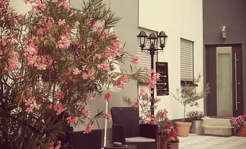 Oleander Hof