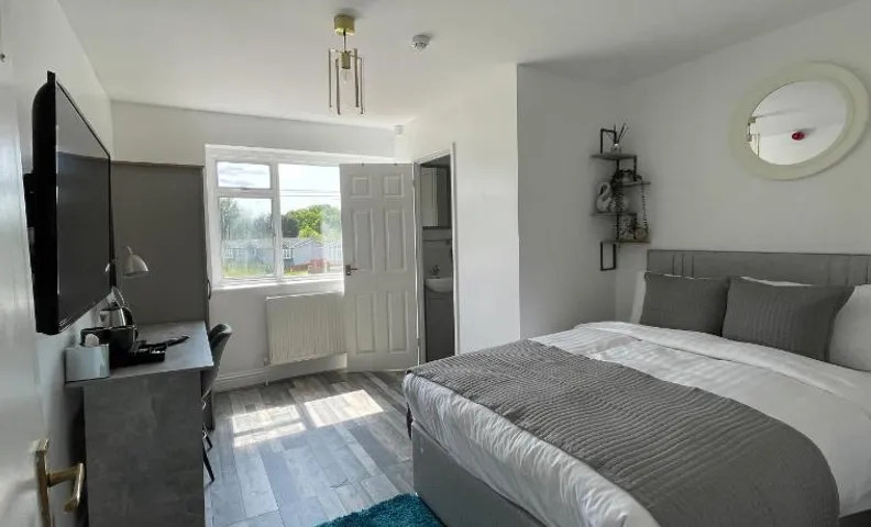 Isabella Rooms