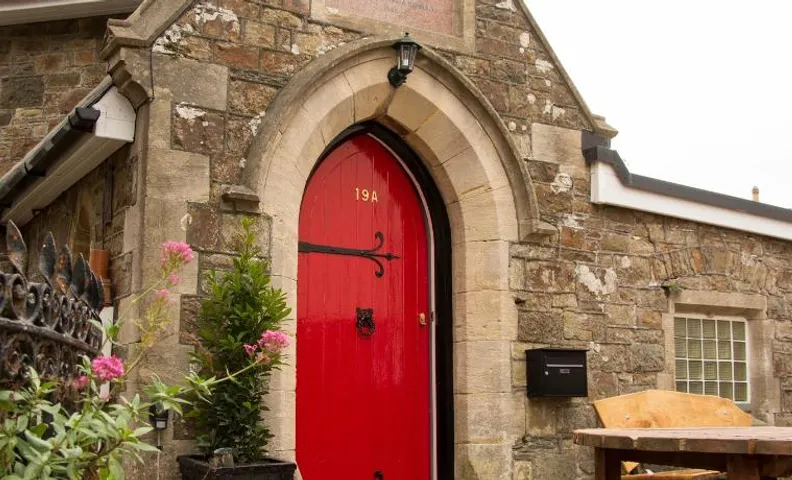 James John Hamilton House and backpacker hostel