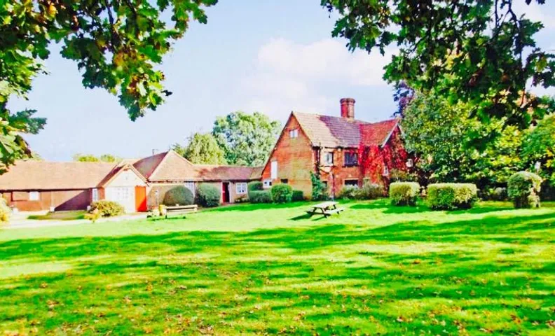 Oldlands Farmhouse Gatwick