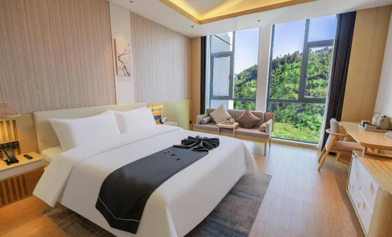 BRILLIANT JIANGUO Resort Hotel - Enshi Xuan'en Yuquan Street
