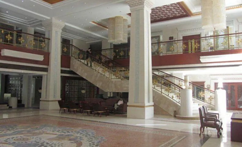 Dagu Glacier Hotel