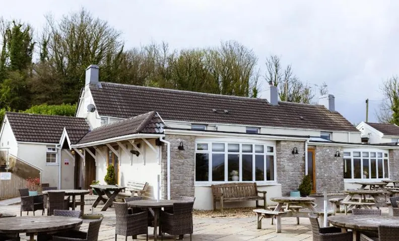 The Golden Mile Country Inn