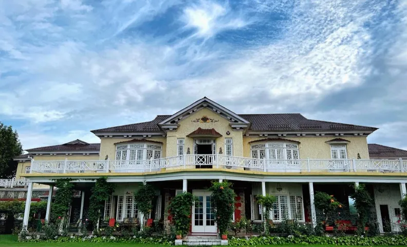 Karan Mahal