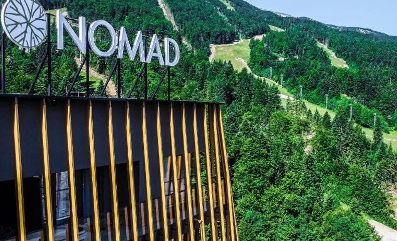 Hotel Nomad