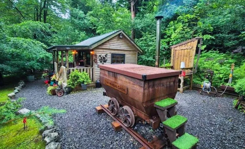 The Miners Log Cabin