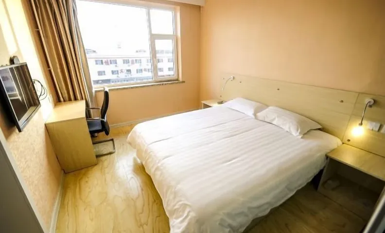 Richmond Holiday Hotel (Qinhuangdao Shanhaiguan Laolongtou Resort)