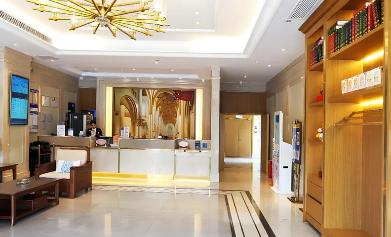 Vienna Hotel JiuJiang LuShan Mountain ropeway high speed railway station