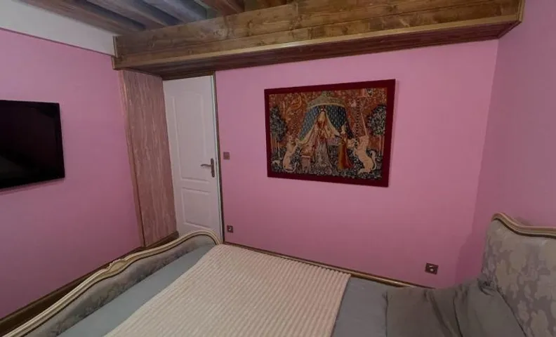 Bedroom, bathroom and enclosed courtyard