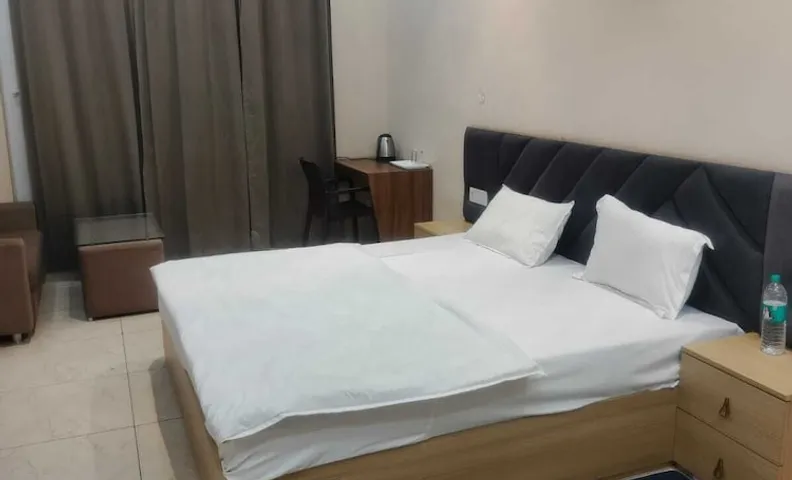 호텔 칸티 엠파이어