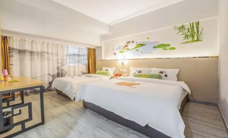 Zhufangzi Cinema Hotel (Anyue Beimenkou)