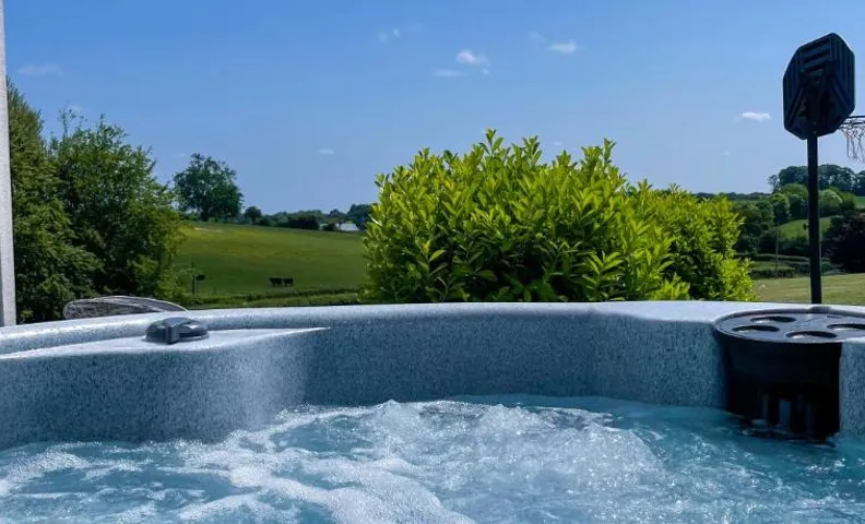 The Retreat, Sauna & Hot Tub, Charming & Cosy Gem