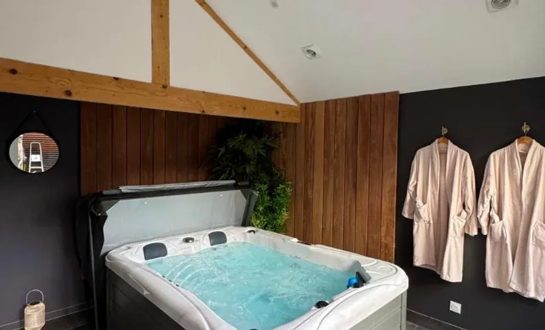 La dépendance chambre de charme & SPA privatif