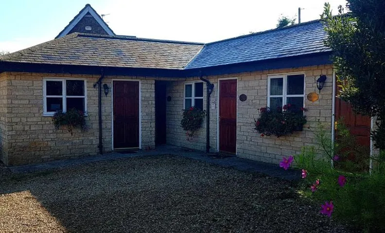 Cross Swords Rooms, Skillington