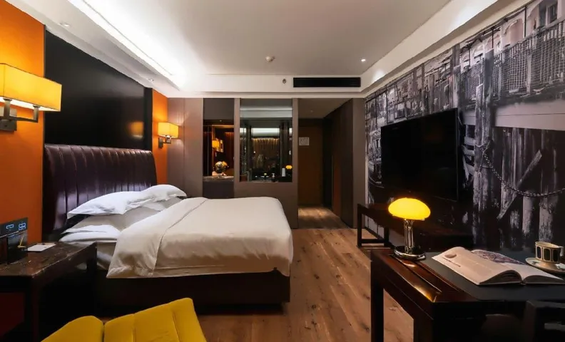 Elegant Hotel