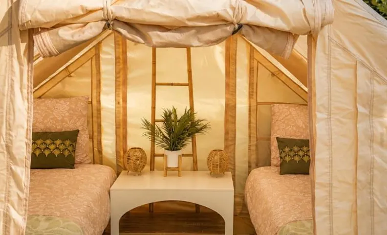 Glamping - accès SAUNA et JACUZZI à Outreau