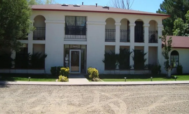 Tavares Inn