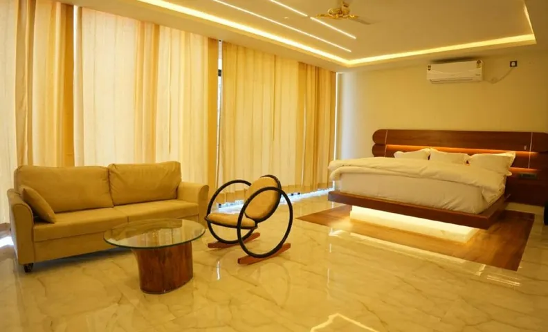 Mirror Hotels & Resorts